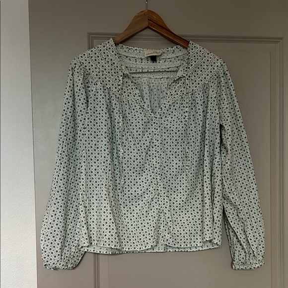 Universal Thread Tops - Universal Thread White and Blue Patterned Blouse